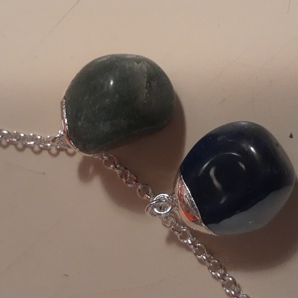 beautiful Artisan rough cut multi gemstone necklace ( 16- 18 inch ) silvertone. - Picture 3 of 6